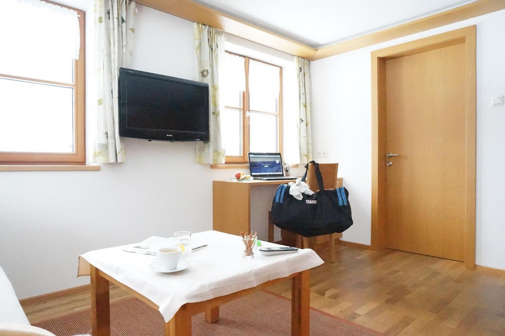Haus Schwendinger Hotel Mellau Eksteriør billede
